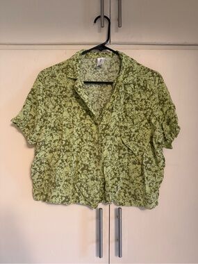 Abound Boxy Crop Camp Shirt - M